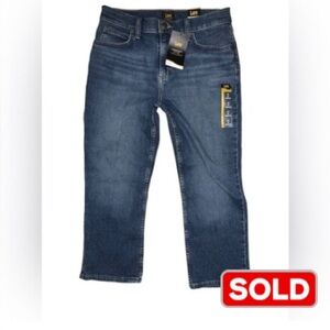 Lee Legendary Capri Jeans Women Size 8 Medium Wash Denim Mid Rise Stretch NWT